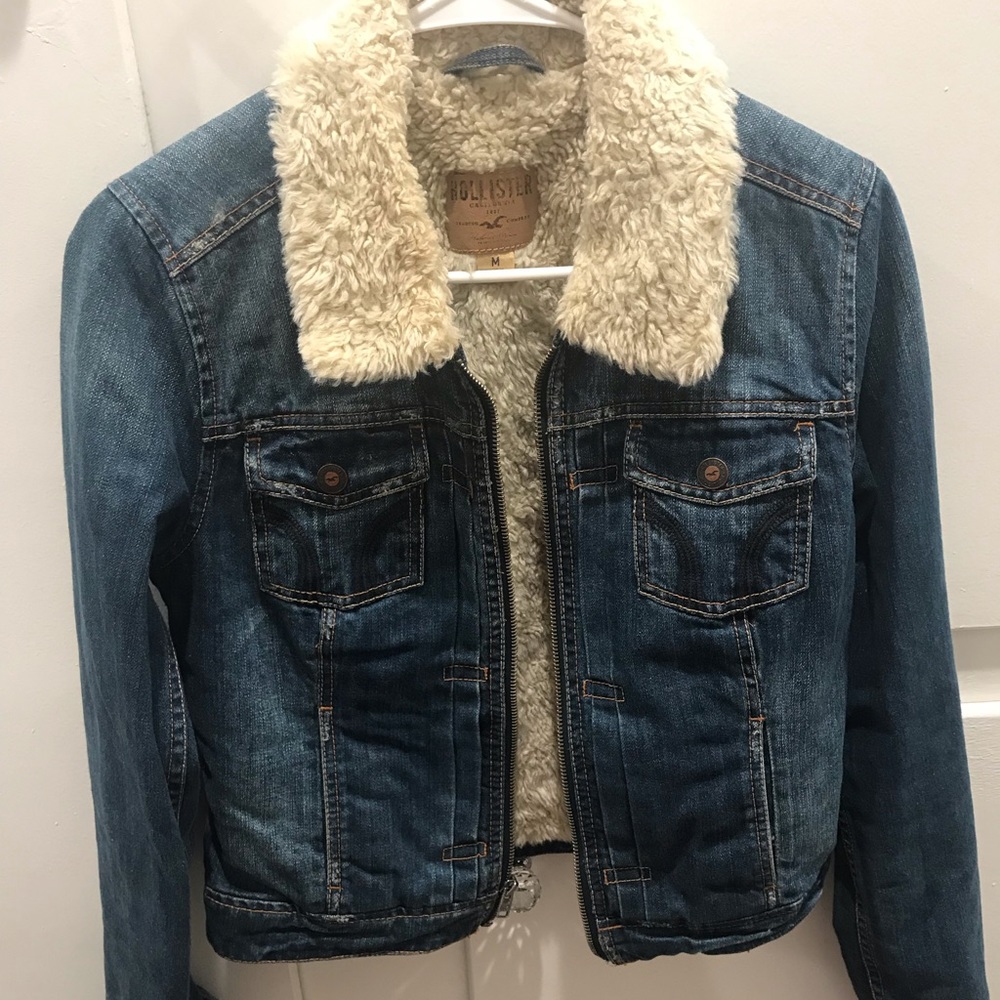 Hollister jean Sherpa collared jean jacket